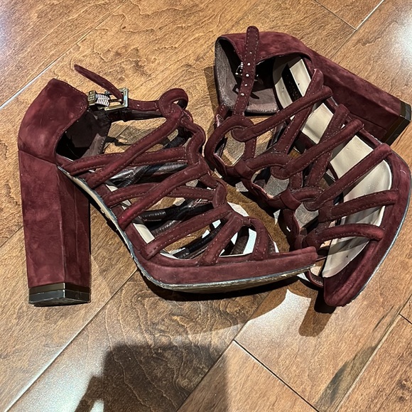 Burgundy BCBG Max Azria heels - Picture 2 of 3